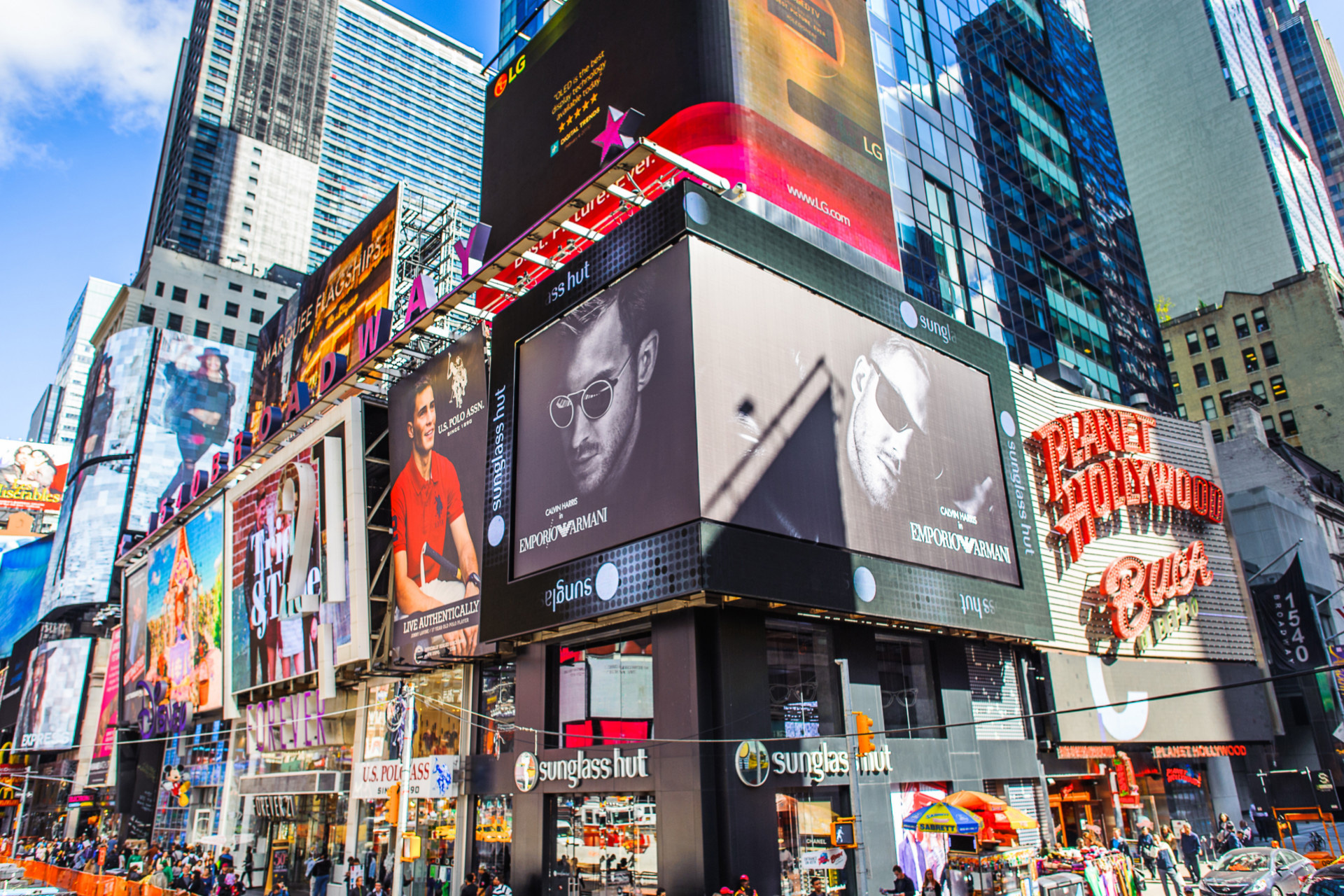 EDITORIAL HAIR EXPERIENCE